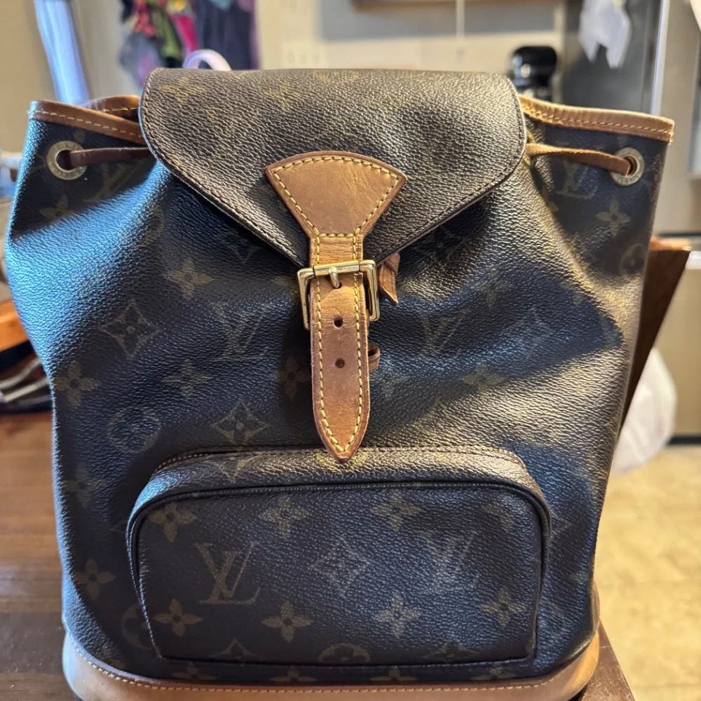 Louis Vuitton backpack - Picture 7 of 7